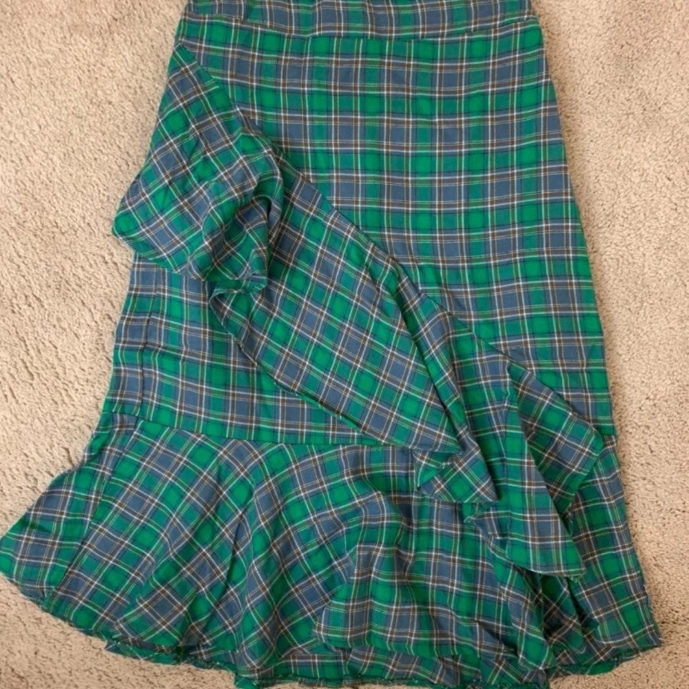 Green skirt